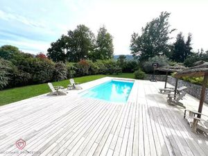Villa contemporaine avec piscine