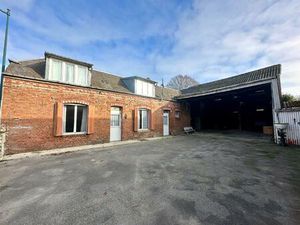 Longère individuelle avec hangar de +/- 200 M2