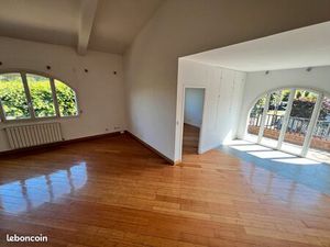 Loft 3 pièces 76 m²