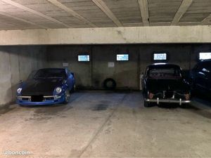 Place de parking couvert