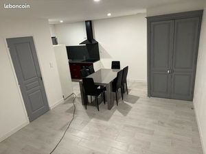 Maison de ville meublée 65 m² – Cœur de Marans (quartier de l’église)