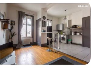? À vendre – Appartement T2 traversant – 47 m² – Lyon 2 (Perrache / Confluence)