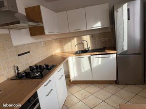 À vendre – Appartement traversant de 71 m² avec parking et cave