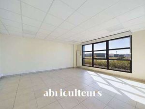 Location Bureaux et commerces à Gellainville (28630) : à louer / Gellainville