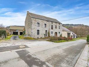 Maison + annexes agricoles/hangars