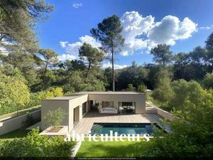 Vente Terrain à La Roque-d'Anthéron (13640) : à vendre / 2653m² La Roque-d'Anthéron