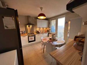 grand appartement + grenier + box