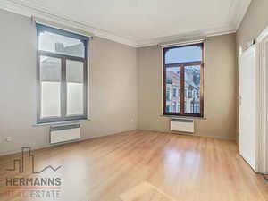 CINQUANTENAIRE // Appartement 1 chambre