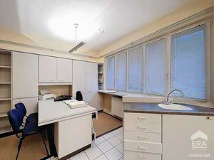 FOREST - CHARMANT ESPACE A LOUER