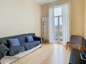 Triplex non meublé avec terrace et balcon.