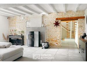 Lumineuse charentaise au jardin paysagé et son appartement