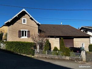 Maison individuelle dans village