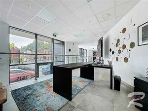 SUPERBE SURFACE COMMERCIALE IDEALEMENT SITUEE