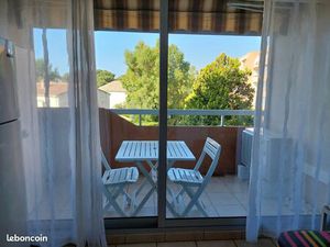 F1 bis avec balcon au port Santa Lucia