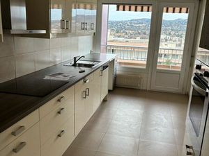 Très joli et grand 3 pièces dans caluire centre