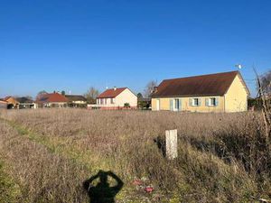 Terrain constructible viabilisé à vendre