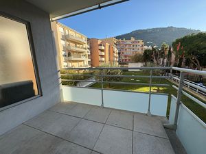 Superbe 2 pièces avec terrasse dans résidence récente Gara