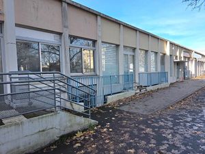 Local d'activité Tours 700 m2