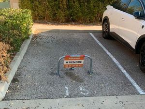 Place de Parking A VENDRE LA FARLEDE