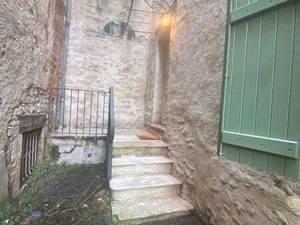 Appartement 4 pièces à Puy-l’Évêque (46700)