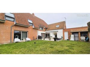 Maison 8 pièces 210 m²