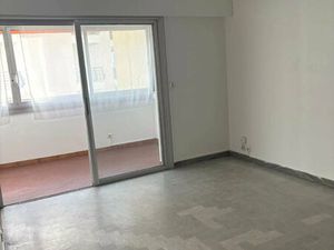 F1 MEUBLE AVEC PARKING