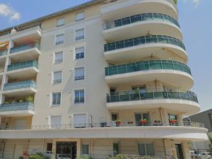 T3 avec balcon et garage à LYON