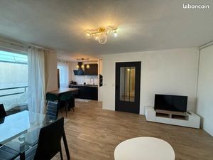 T2 MEUBLÉ 44 m² – BALCON – CAVE – ASCENSEUR – LYON 3 – PARKING