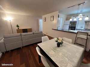 F2 meublé 54 m² - balcon  parking (2places) - Proche RER C & T9 au pied – étage 7/8