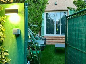 Confortable appartement T1 meublé avec parking dans villa proche mer