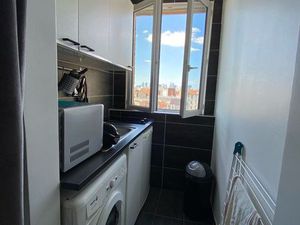 Charmant appartement meublé de 18 m²  rénové  situé à Asnières-sur-Seine  au pied de la li