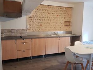 Appartement meublé 55m² avec 1 place de stationnement sur cour