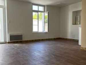 Location studio à Descartes