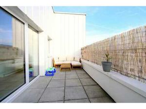 Appartement lumineux et récent avec parking et cave