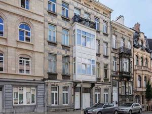 Bureau idéalement situé!!! A visiter ...