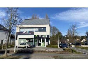 Espace commercial à louer à un emplacement de choix à Sint-