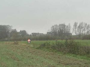 HERZELE - Landbouwgrond van +/-1 8HA