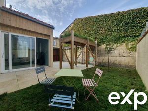 Bordeaux Rue Pelleport - Immeuble en pierres bordelaises