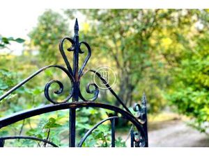 Proche  une demeure unique aux portes des Alpilles