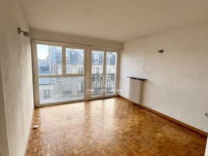 RUE DE ROCHECHOUART - 2 PIÈCES 41M²