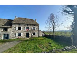 Location maison  m² T-5 à Valuéjols  732 €