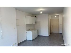 Loue studio avec terrasse