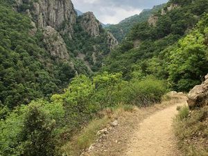 Cherche petite location meublée - 400 charges comprises max