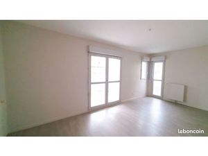 T2 de 48 m² - refait à neuf avec grand balcon