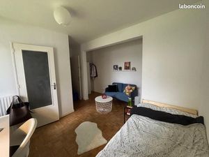 Chambre 1 pièce 15 m²