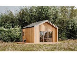 Maison-studio neuve meublée avec jardin privatif 500 m²