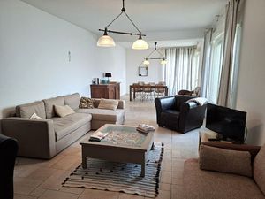 Grande maison avec extérieur en centre-ville