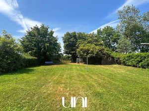 Terrain constructible de 662 m² - BAVENT