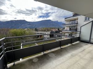 Appartement type 3 avec terrasse à St Martin le Vinoux