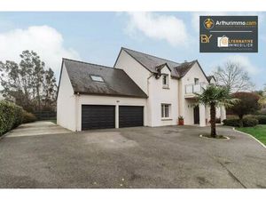 Maison 9 pièces 240 m²